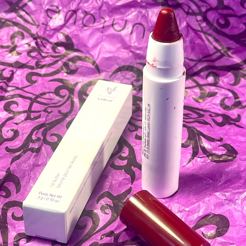 Younique Lip Butter - Scenic Drive (burgundy)